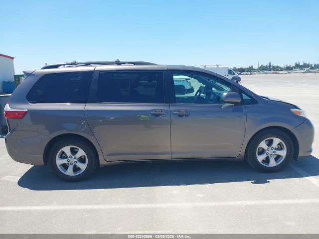 5TDKZ3DC9HS770713 Toyota Sienna Le 8 Passenger