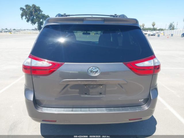 5TDKZ3DC9HS770713 Toyota Sienna Le 8 Passenger
