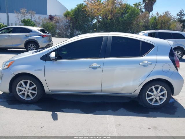JTDKDTB3XG1117997 Toyota Prius C Four