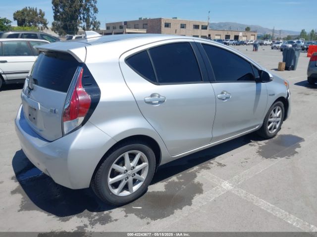 JTDKDTB3XG1117997 Toyota Prius C Four