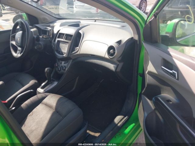 2015 CHEVROLET SONIC 1G1JC6SB2F4112127 Photo 4