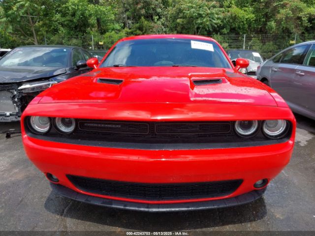 2C3CDZAG8JH334036 Dodge Challenger Sxt Plus