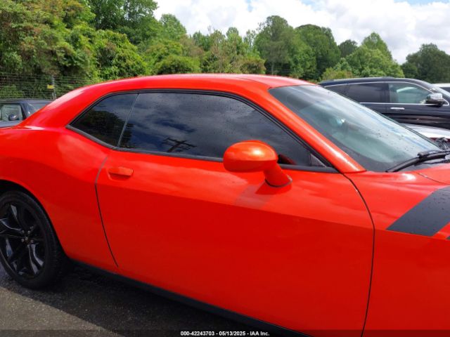 2C3CDZAG8JH334036 Dodge Challenger Sxt Plus