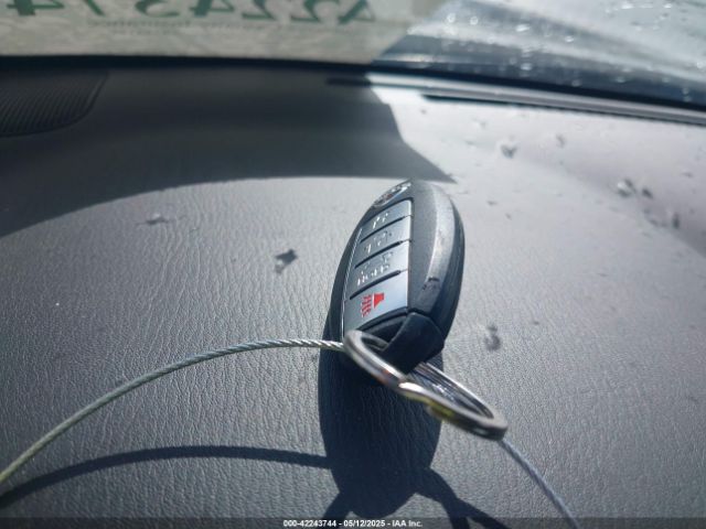 JN8AY2NC0K9587699 Nissan ARMADA SV