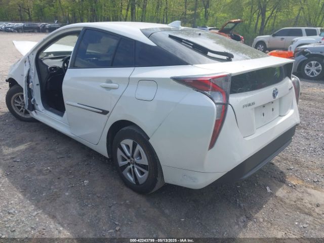 JTDKARFU0G3000884 Toyota Prius Three