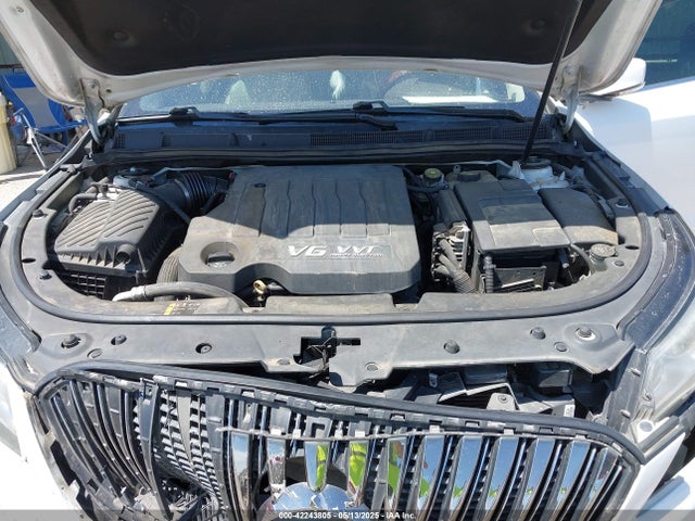 1G4GB5G3XEF233177 Buick lfx