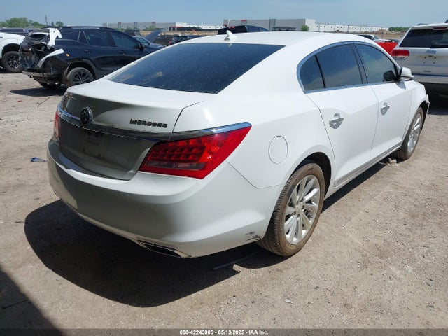 1G4GB5G3XEF233177 Buick lfx