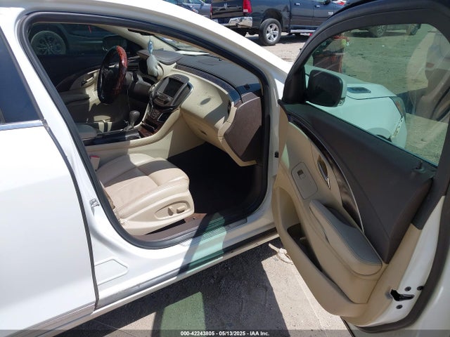 1G4GB5G3XEF233177 Buick lfx