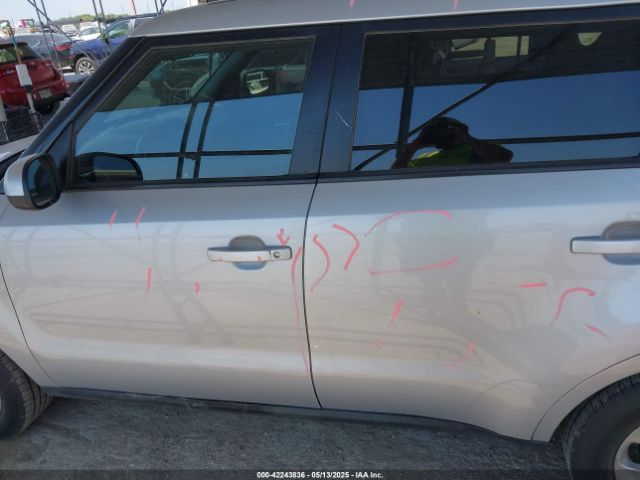 KNDJN2A26F7800304 KIA Soul