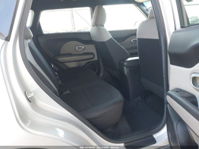KNDJN2A26F7800304 KIA Soul