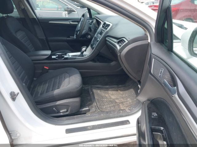 3FA6P0H78GR221367 Ford FUSION SE