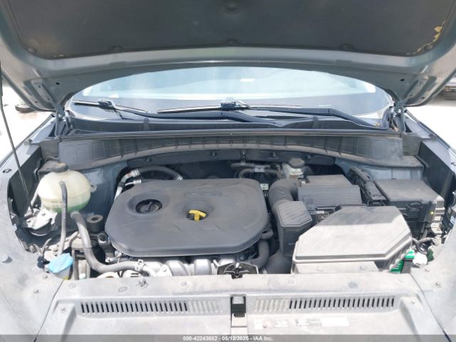 KM8J23A41GU239282 Hyundai TUCSON SE