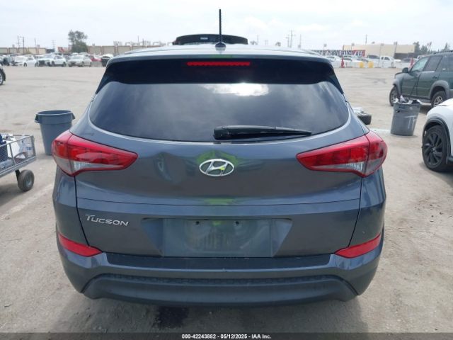 KM8J23A41GU239282 Hyundai TUCSON SE