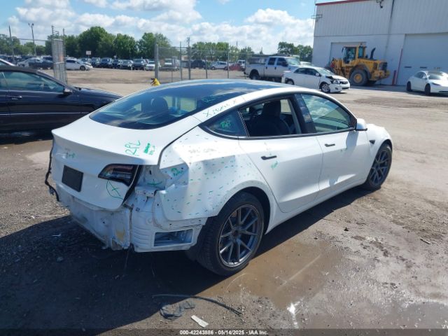 2022 TESLA MODEL 3 5YJ3E1EA2NF148570 Photo 3