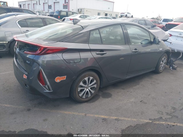 JTDKARFP9L3148262 Toyota Prius Prime Xle