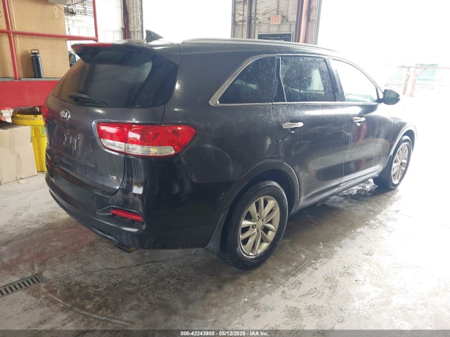 5XYPG4A55GG161993 KIA Sorento 3.3l Lx