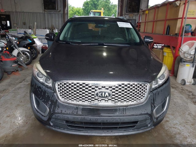 5XYPG4A55GG161993 KIA Sorento 3.3l Lx