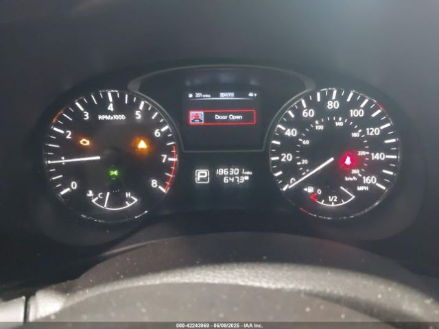5N1AR2MM0EC729667 Nissan Pathfinder Sv