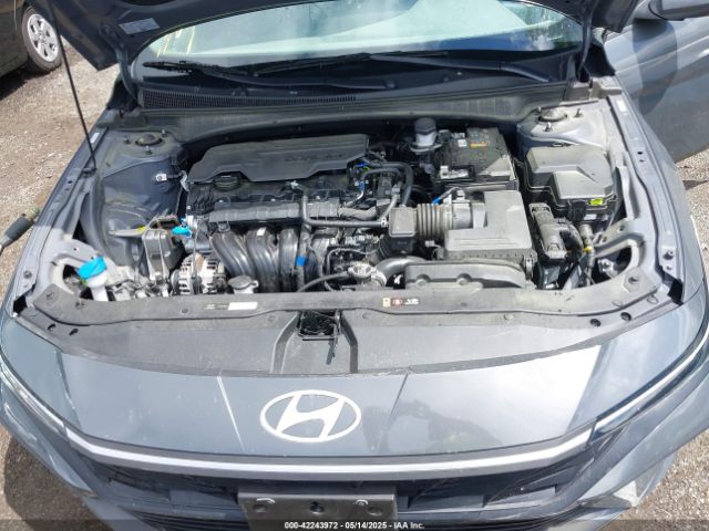 KMHLL4DG2RU740976 Hyundai ELANTRA SE