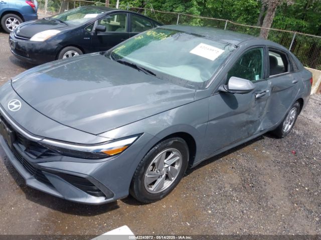KMHLL4DG2RU740976 Hyundai ELANTRA SE