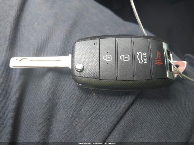 KNADM4A35H6117584 KIA RIO LX