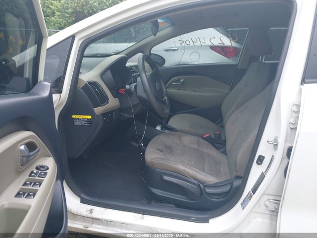 KNADM4A35H6117584 KIA RIO LX