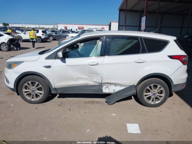 1FMCU0GD5HUC37979 Ford ESCAPE SE