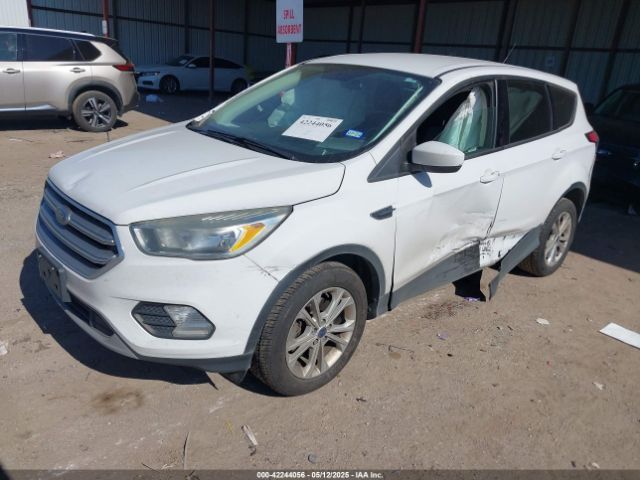 1FMCU0GD5HUC37979 Ford ESCAPE SE
