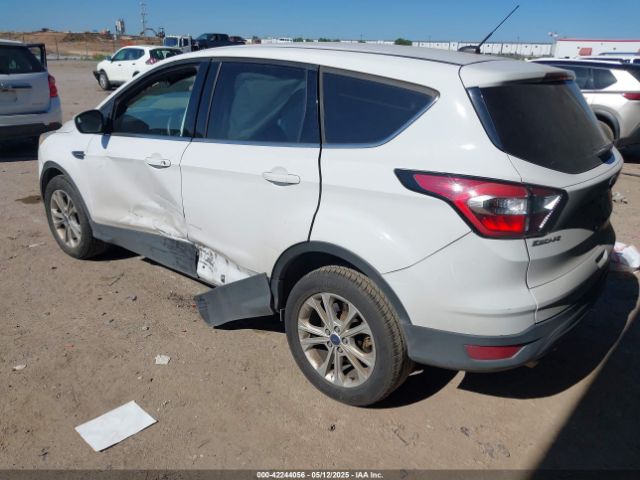 1FMCU0GD5HUC37979 Ford ESCAPE SE
