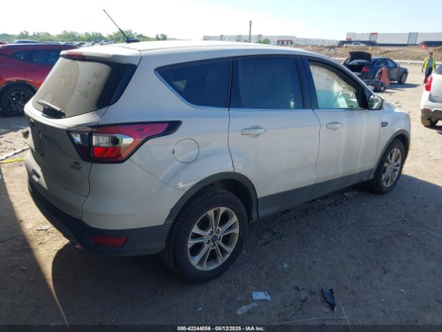 1FMCU0GD5HUC37979 Ford ESCAPE SE