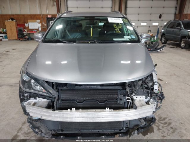 2C4RC1BGXHR795722 Chrysler Pacifica Touring-l