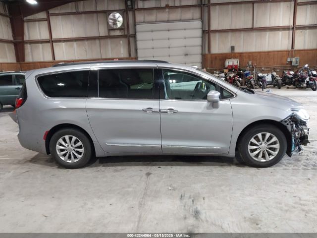 2C4RC1BGXHR795722 Chrysler Pacifica Touring-l