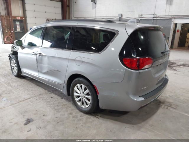 2C4RC1BGXHR795722 Chrysler Pacifica Touring-l