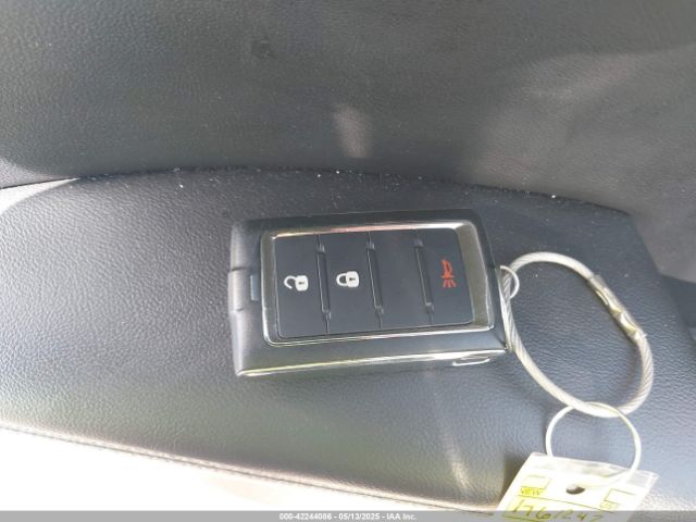1C4RJJAG6P8901889 Jeep Grand Cherokee L Laredo 4x2