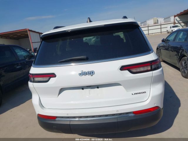 1C4RJJAG6P8901889 Jeep Grand Cherokee L Laredo 4x2