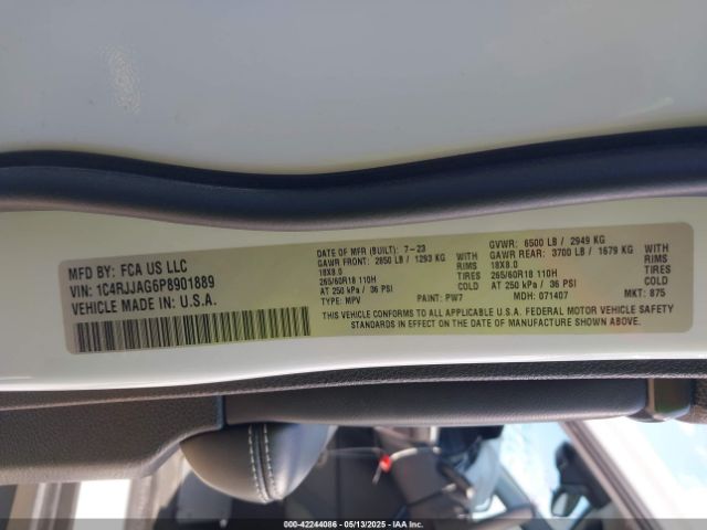 1C4RJJAG6P8901889 Jeep Grand Cherokee L Laredo 4x2