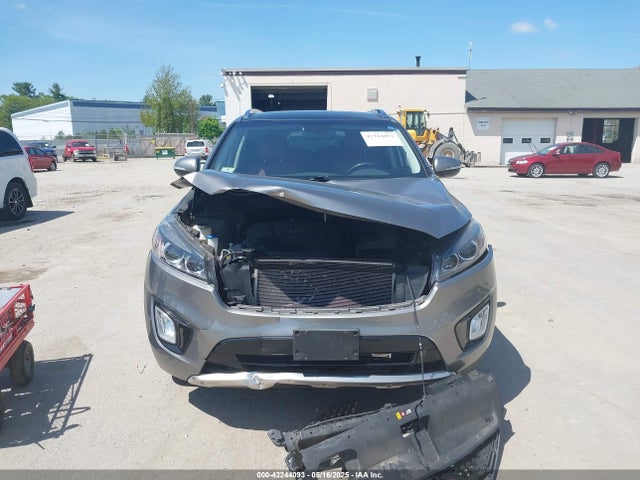 5XYPKDA56HG242677 KIA Sorento 3.3l Sx