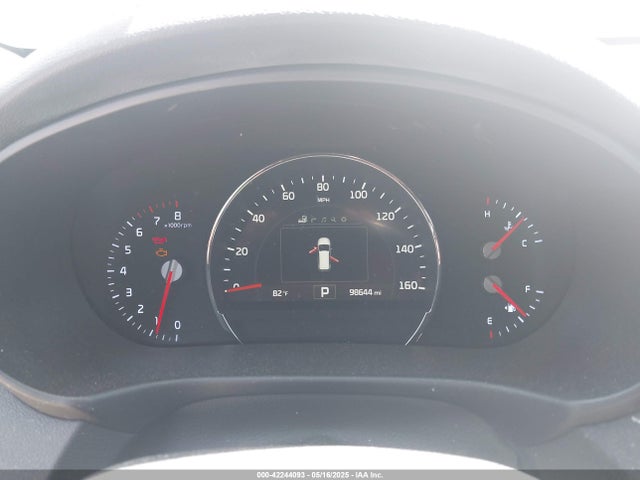 5XYPKDA56HG242677 KIA Sorento 3.3l Sx