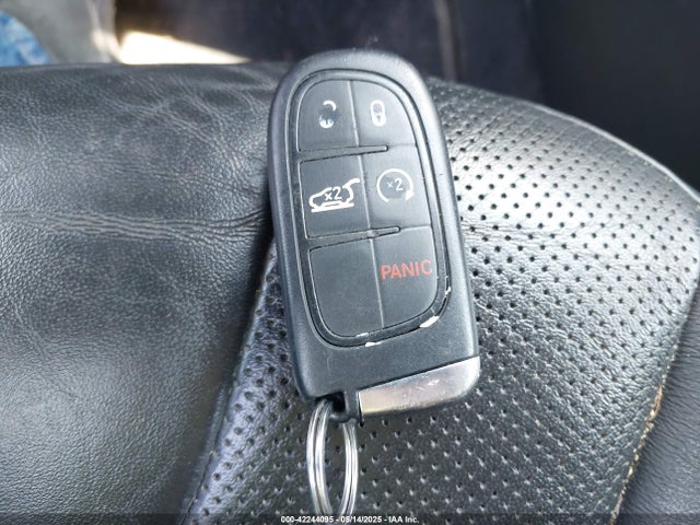 1C4PJMDX1KD412448 Jeep Cherokee Limited 4x4