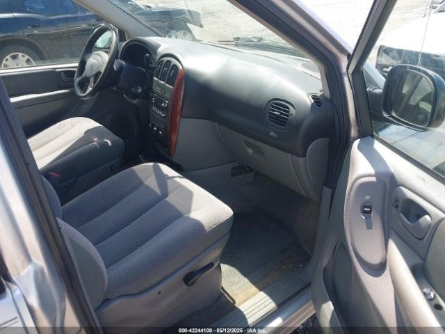 2007 CHRYSLER TOWN & COUNTRY 1A4GJ45R17B188935 Photo 4