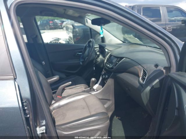 2021 CHEVROLET TRAX KL7CJLSB7MB325696 Photo 4