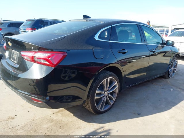 1G1ZE5ST4RF155831 Chevrolet Malibu Fwd 2lt