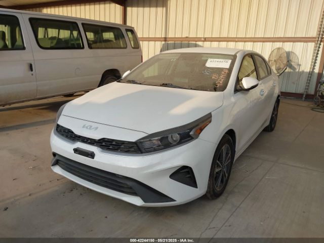 3KPF24AD9PE559996 KIA Forte Lxs