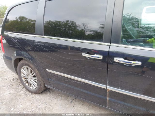 2C4RC1CG2FR513696 Chrysler Town & Country Touring-l