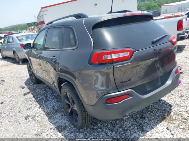 1C4PJMCB8JD568944 Jeep Cherokee Latitude 4x4