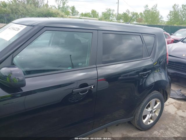 KNDJN2A25J7581425 KIA Soul