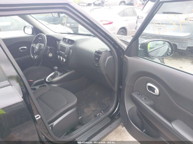 KNDJN2A25J7581425 KIA Soul