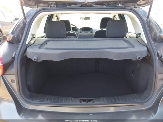 1FADP3K29JL250694 Ford FOCUS SE