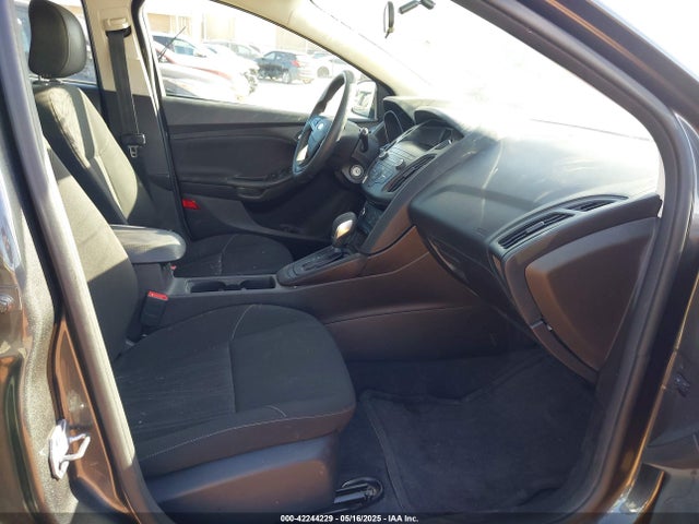 1FADP3K29JL250694 Ford FOCUS SE
