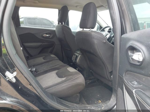 1C4PJMCB6EW273352 Jeep Cherokee Latitude